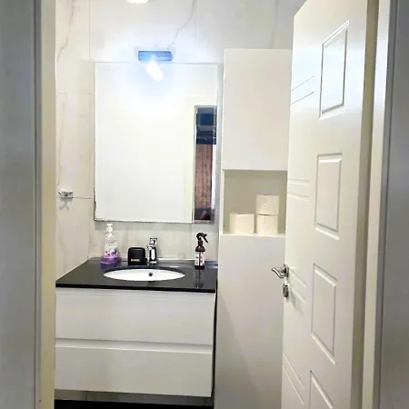 Apartment Modern & Bright Tirana