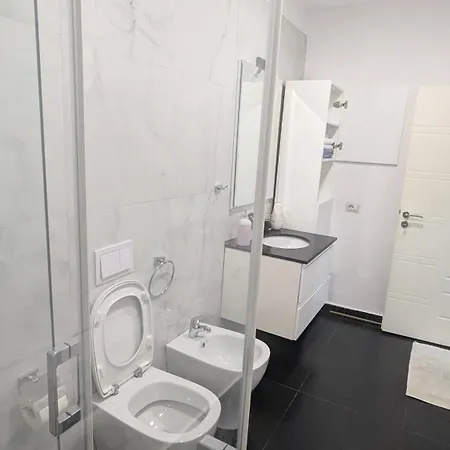 Apartment Modern & Bright Tirana