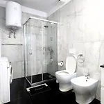 Modern & Bright Тирана