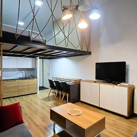Modern & Bright Апартаменты