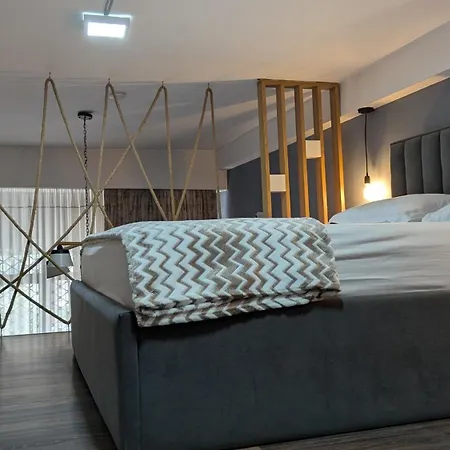 Modern & Bright Апартаменты