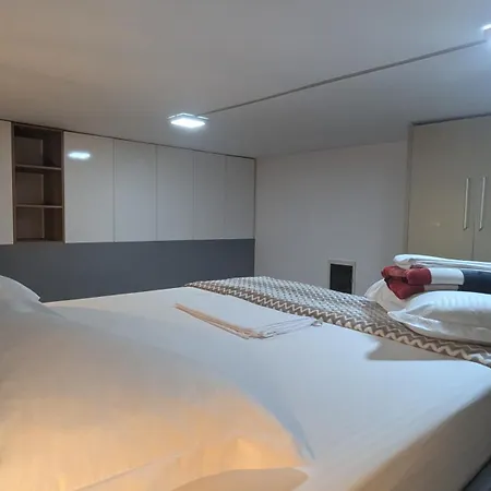 Modern & Bright